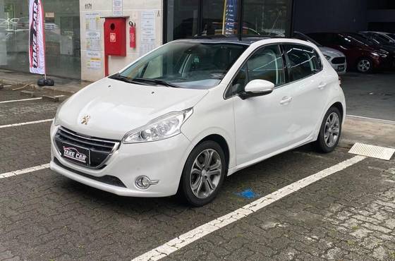 PEUGEOT 208 1.6 GRIFFE 16V FLEX 4P AUTOMÁTICO